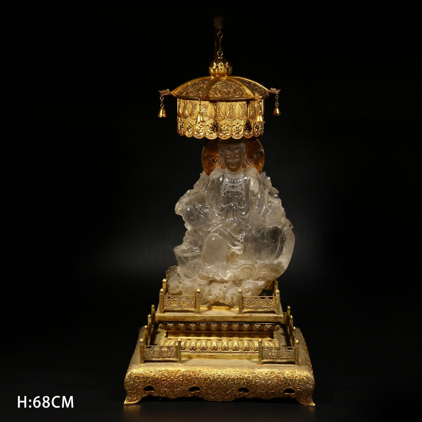 A CRYSTAL AVALOKITESHVARA BODHISATTVA SCULPTURE: Crystal Avalokiteshvara Bodhisattva sculpture