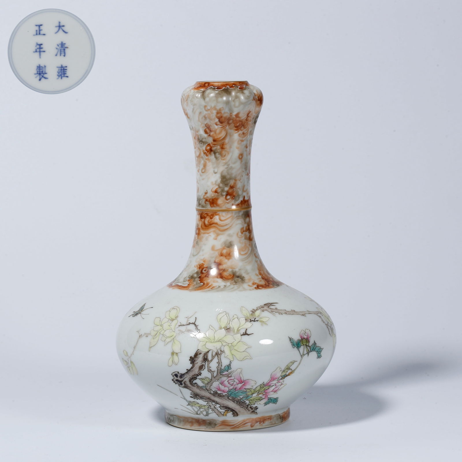 A FAMILLE ROSE GARLIC-SHAPED VASE WITH FLORAL DESIGN (1 of 10)