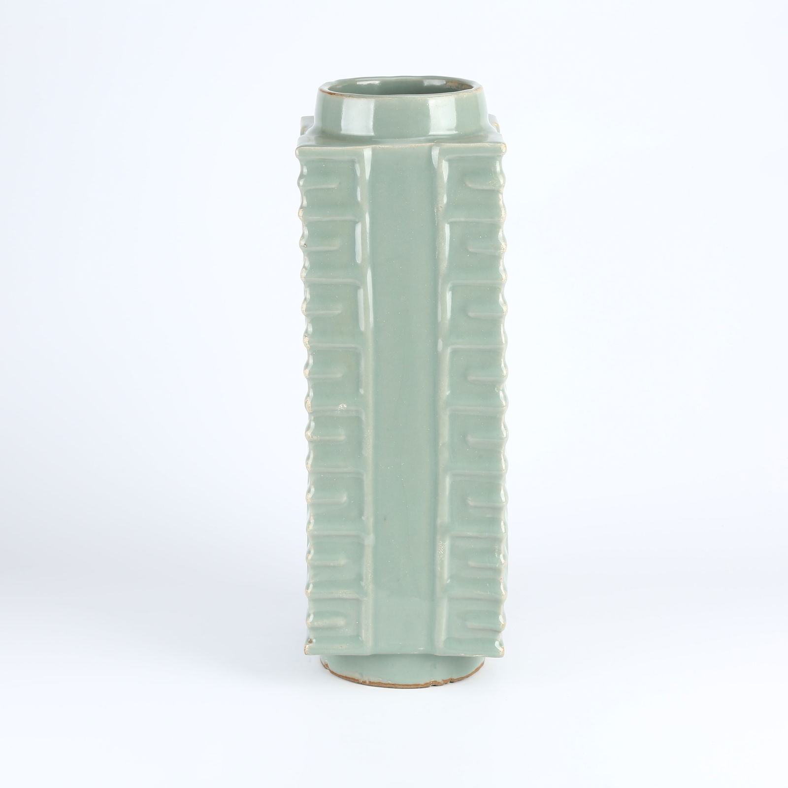 A LONGQUAN KILN CONG-STYLE VASE (1 of 10)