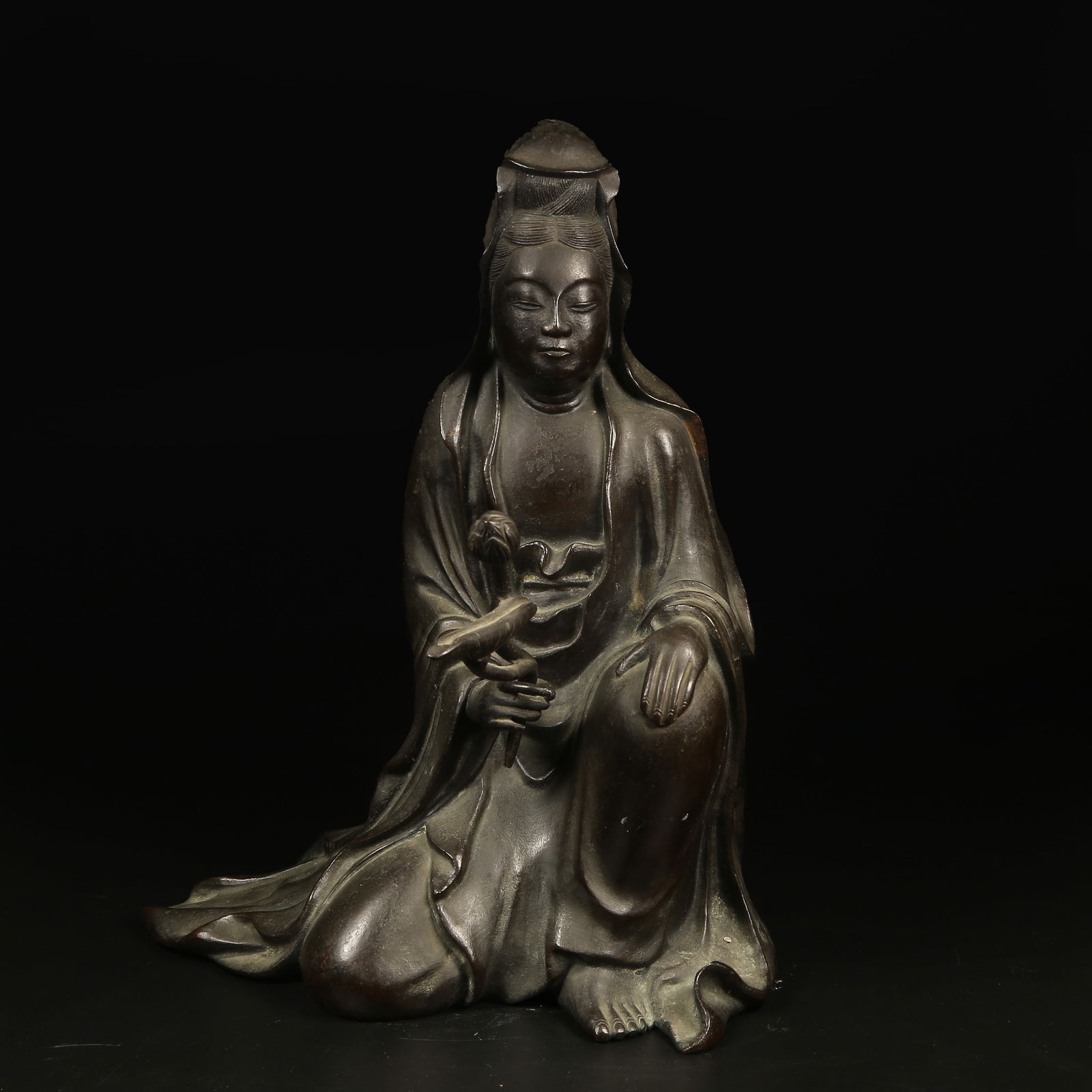 A BRONZE AVALOKITESHVARA FIGURE (1 of 9)
