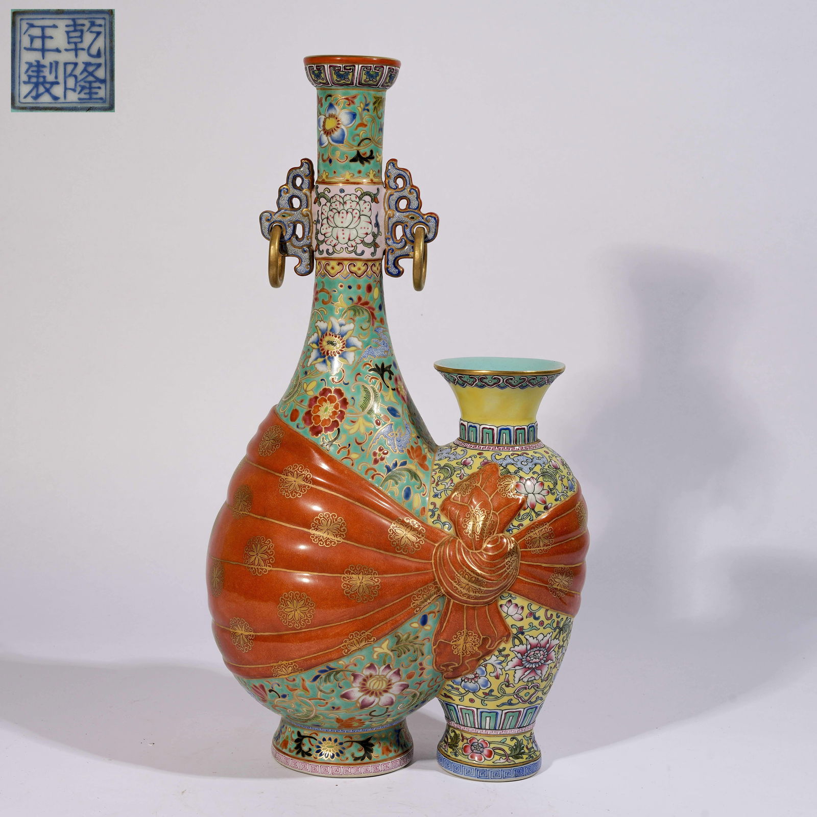 A TURQUOISE-GREEN GROUND ENAMEL "BAO FU" PATTERN DOUBLE VASE: Turquoise-Green Ground Enamel "Bao Fu" Pattern Double Vase