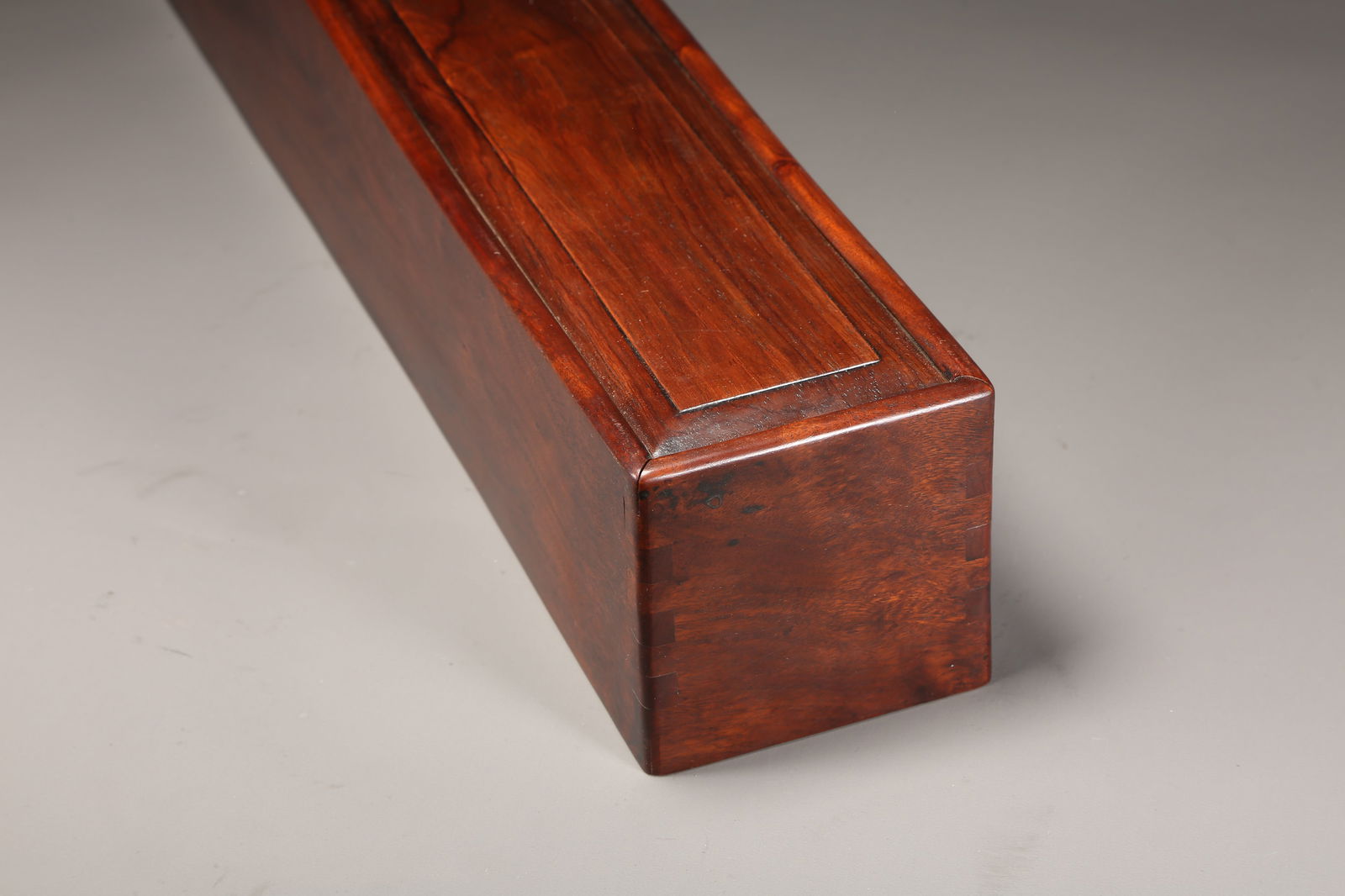 A HUANGHUALI RECTANGULAR LIDDED BOX - 8