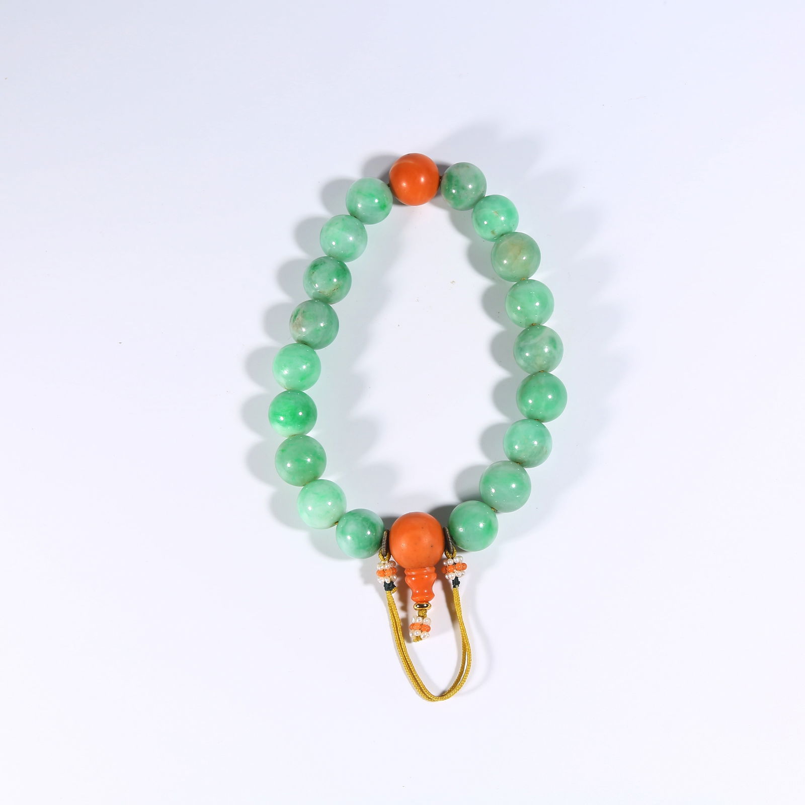 A JADEITE HANDHELD PIECE (1 of 8)