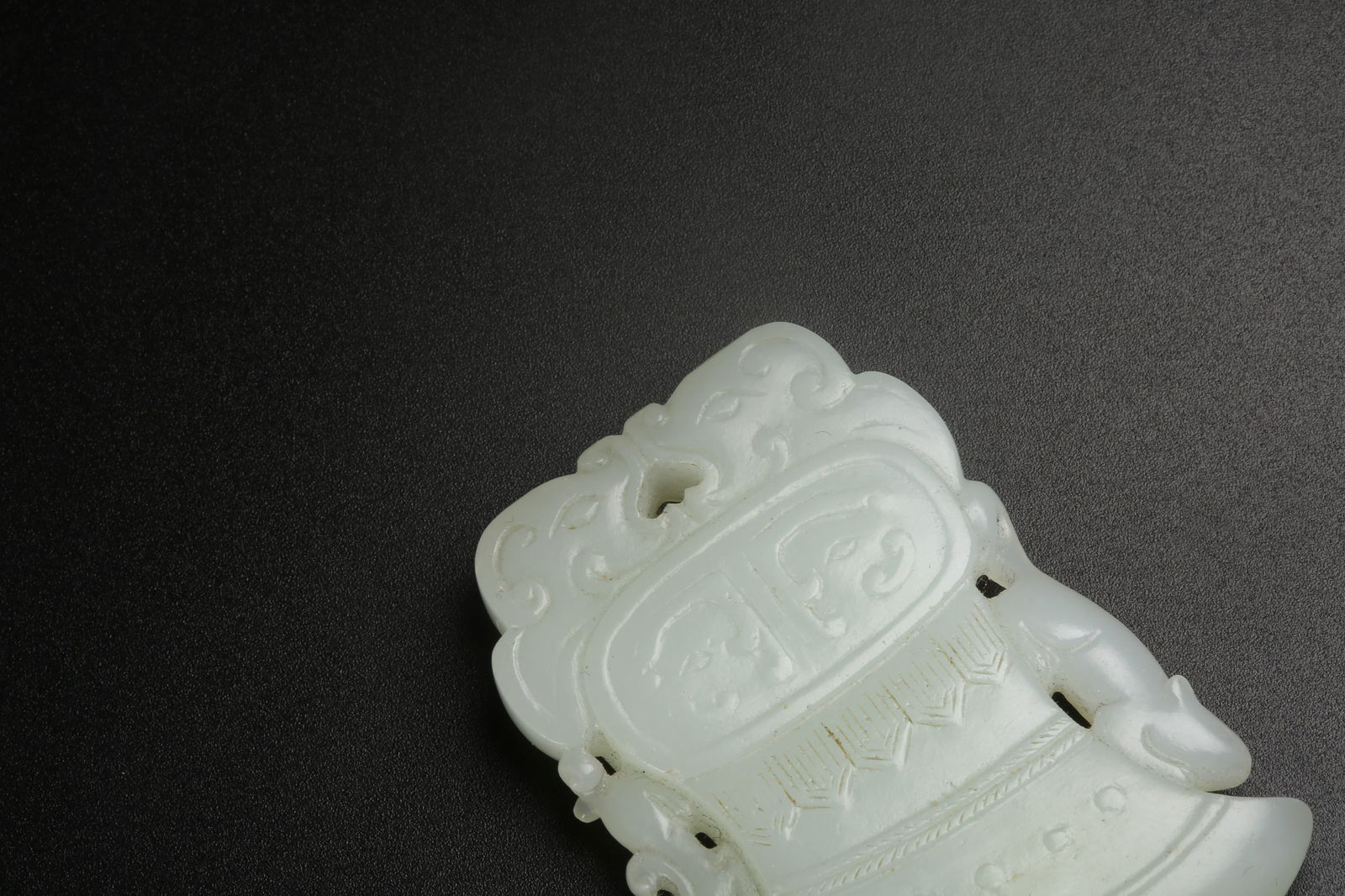 A HETIAN JADE BEAST PATTERN AXE - 2