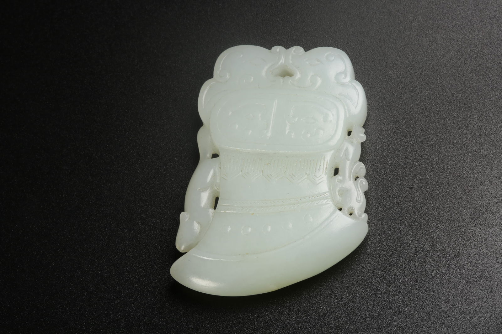 A HETIAN JADE BEAST PATTERN AXE - 9