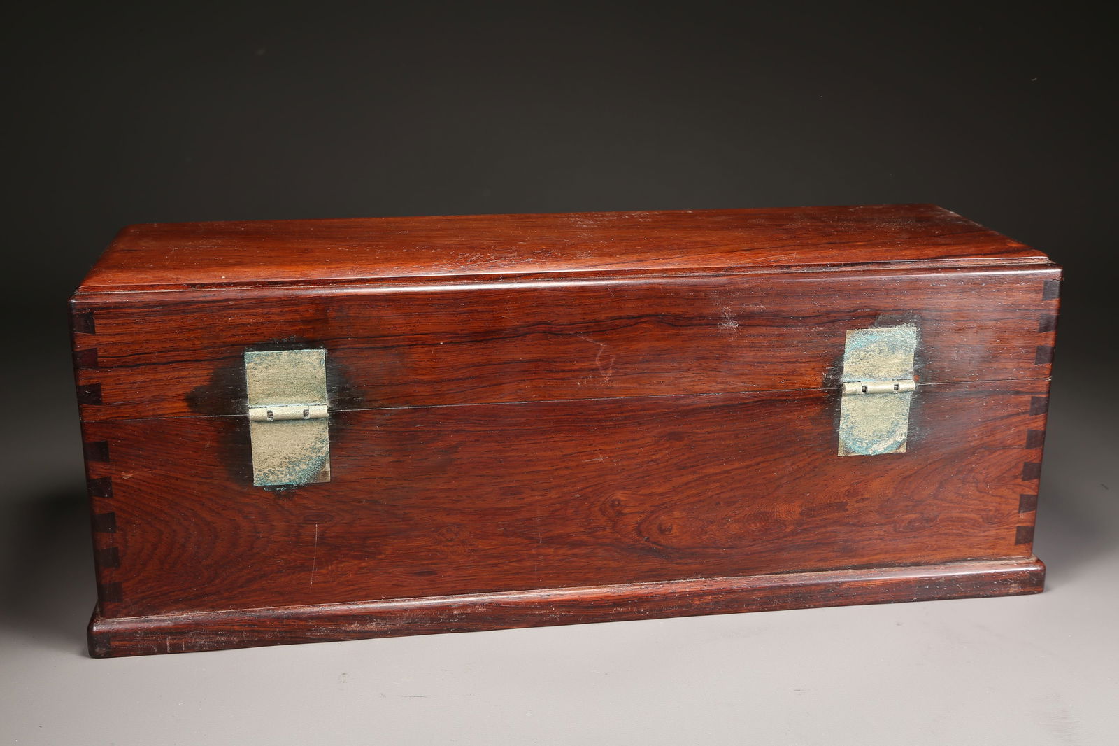 A HUANGHUALI RECTANGULAR LIDDED BOX - 8