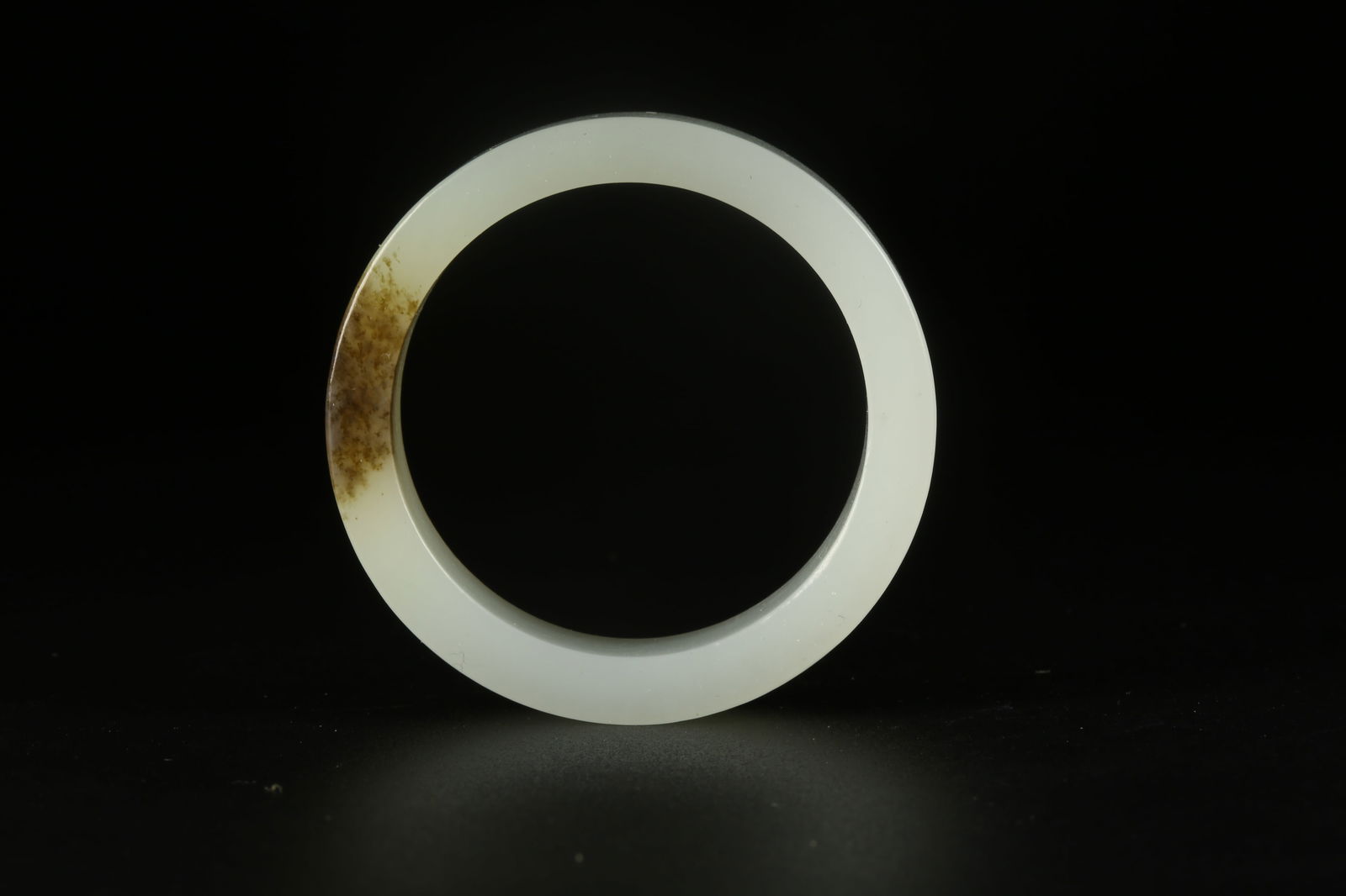A HETIAN JADE RING - 8