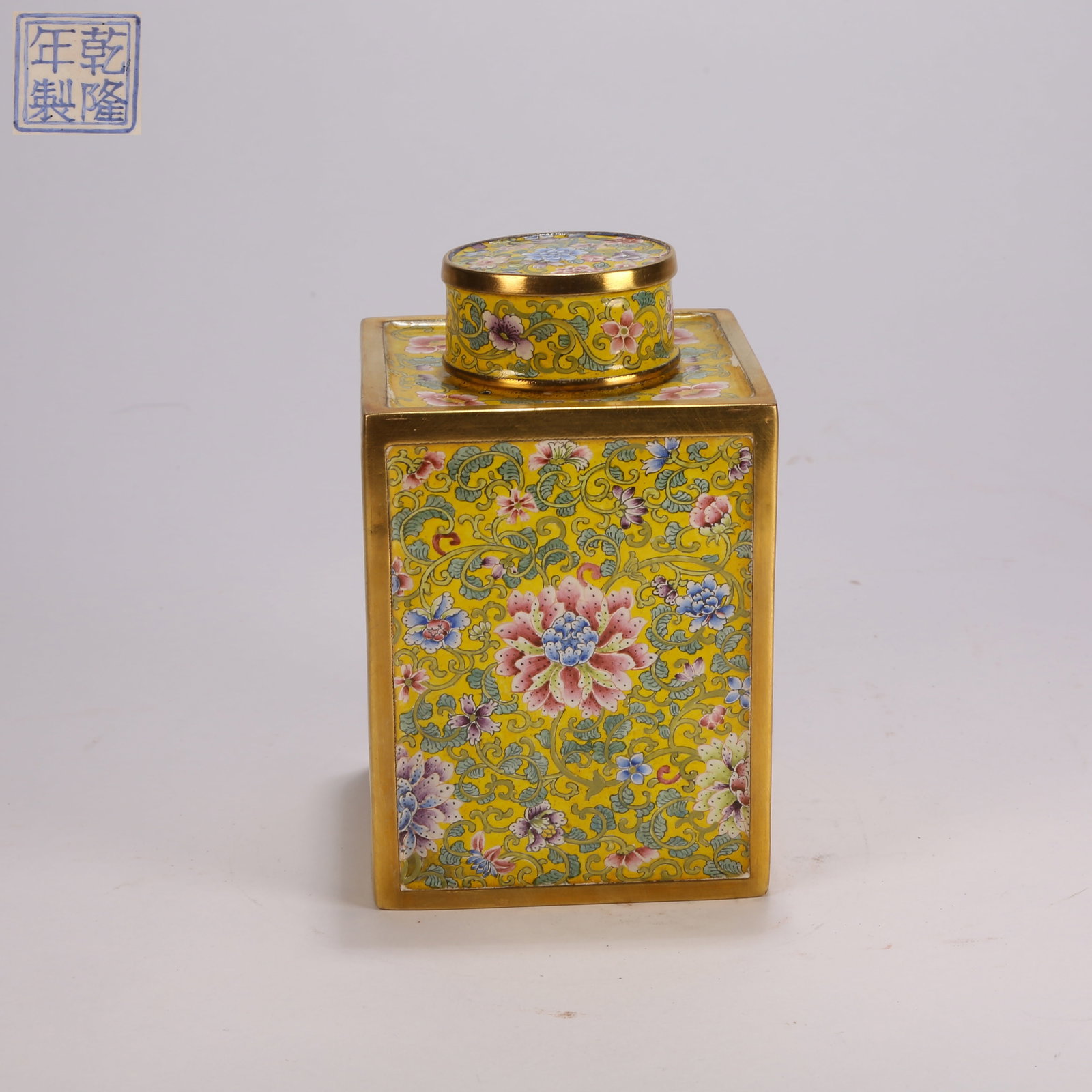A BRONZE CLOISONNÉ LIDDED VASE WITH SCROLLING-LOTUS DECORATION: Bronze cloisonné lidded vase with scrolling-lotus decoration