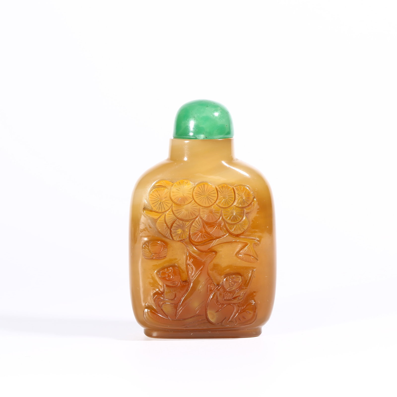 A AGATE SNUFF BOTTLE WITH "TITLE AND HONOR" SCENE (1 of 9)