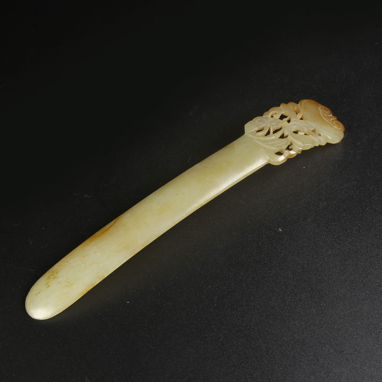 A HETIAN JADE LINGZHI PATTERN HAIRPIN (1 of 9)