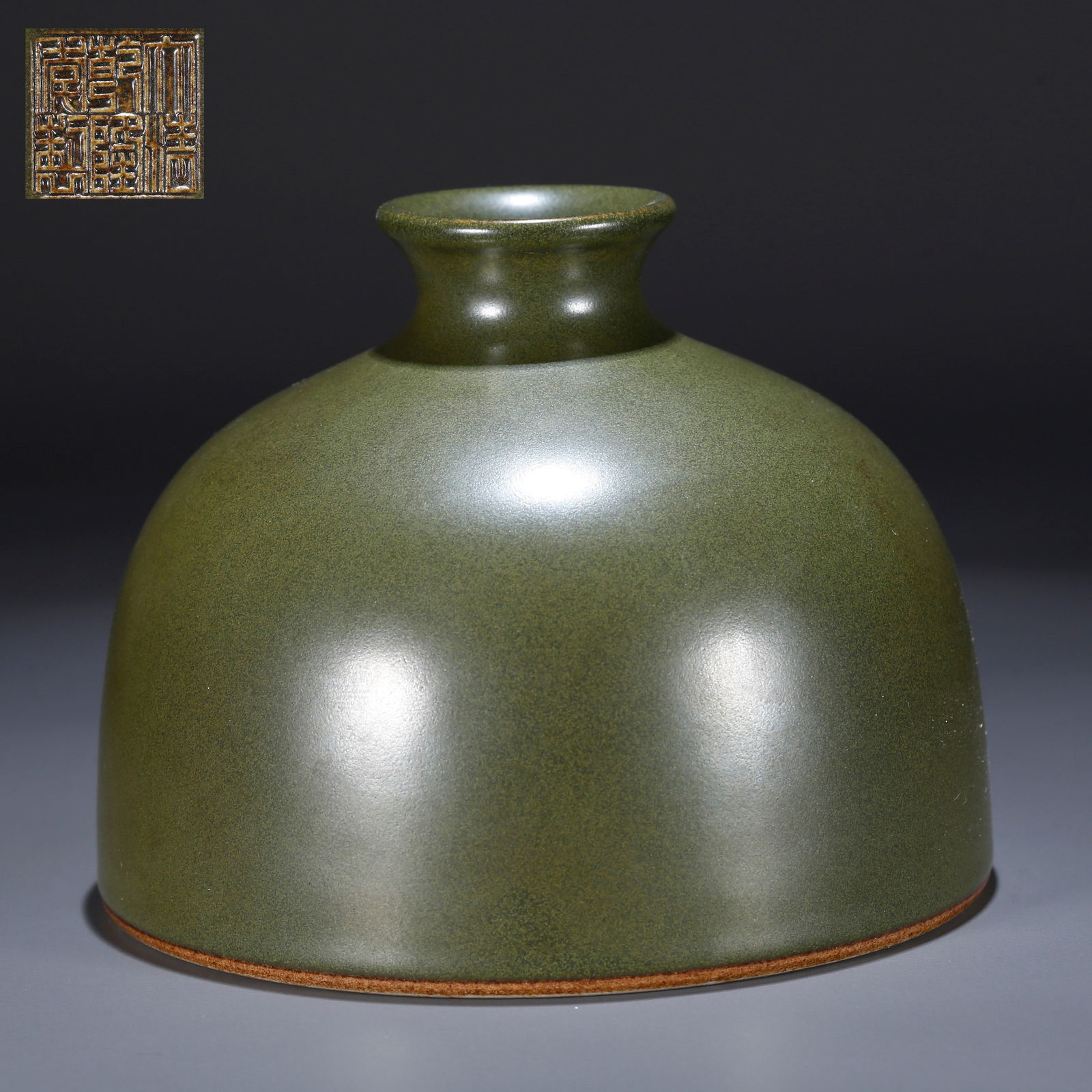 A TEA-DUST GLAZED WATER POT (1 of 9)