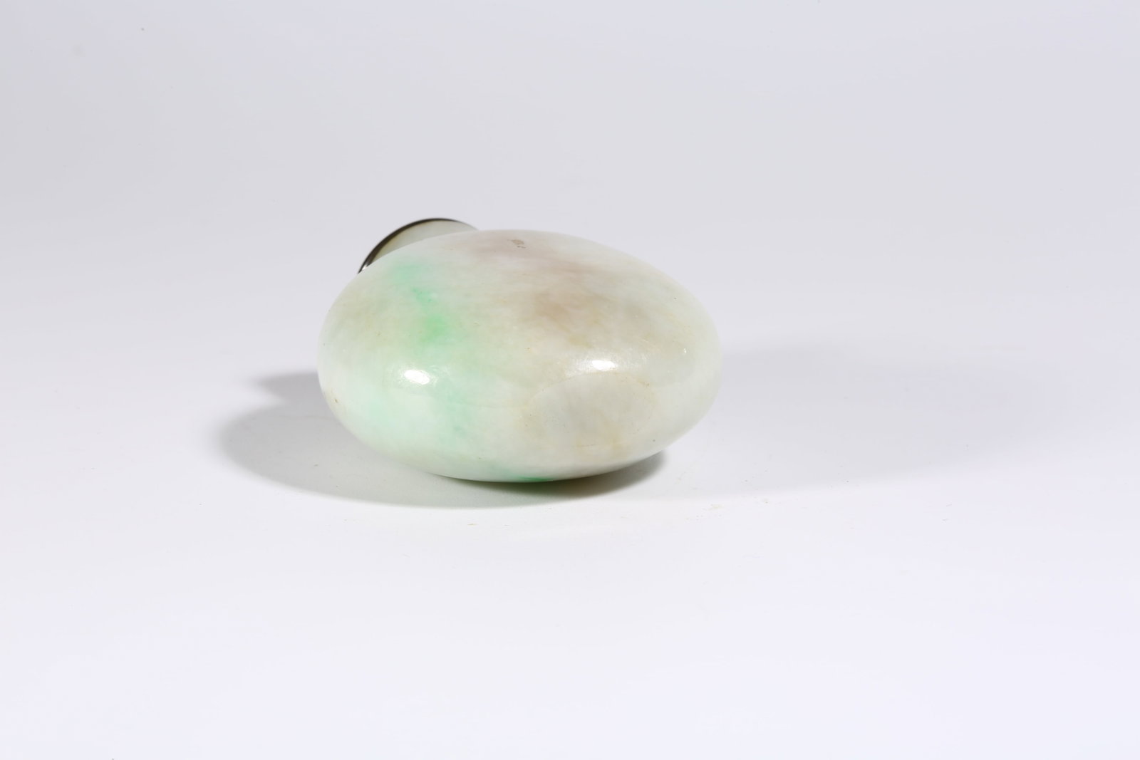 A JADEITE SNUFF BOTTLE - 8