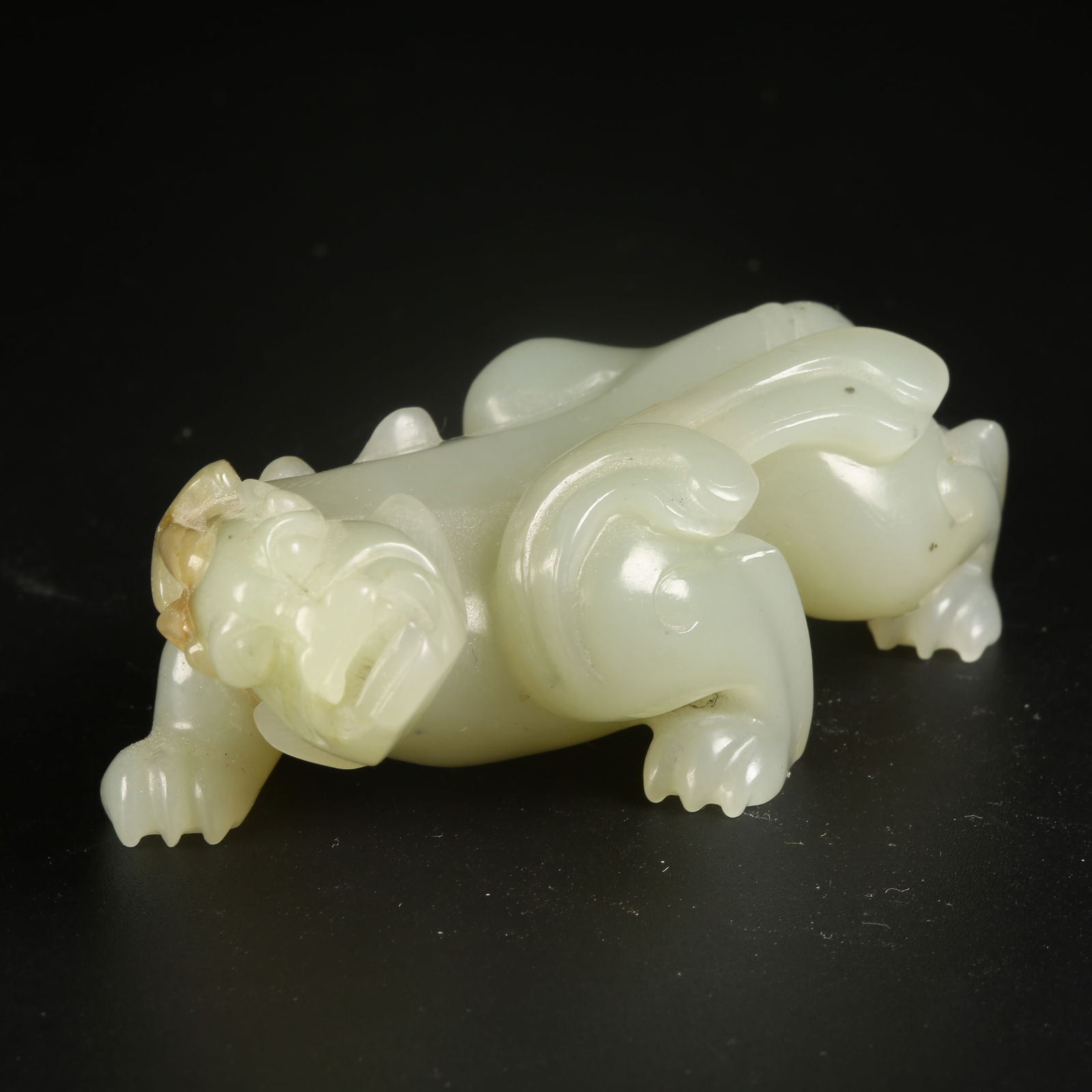 A HETIAN JADE PI XIE HANDHELD ORNAMENT (1 of 8)