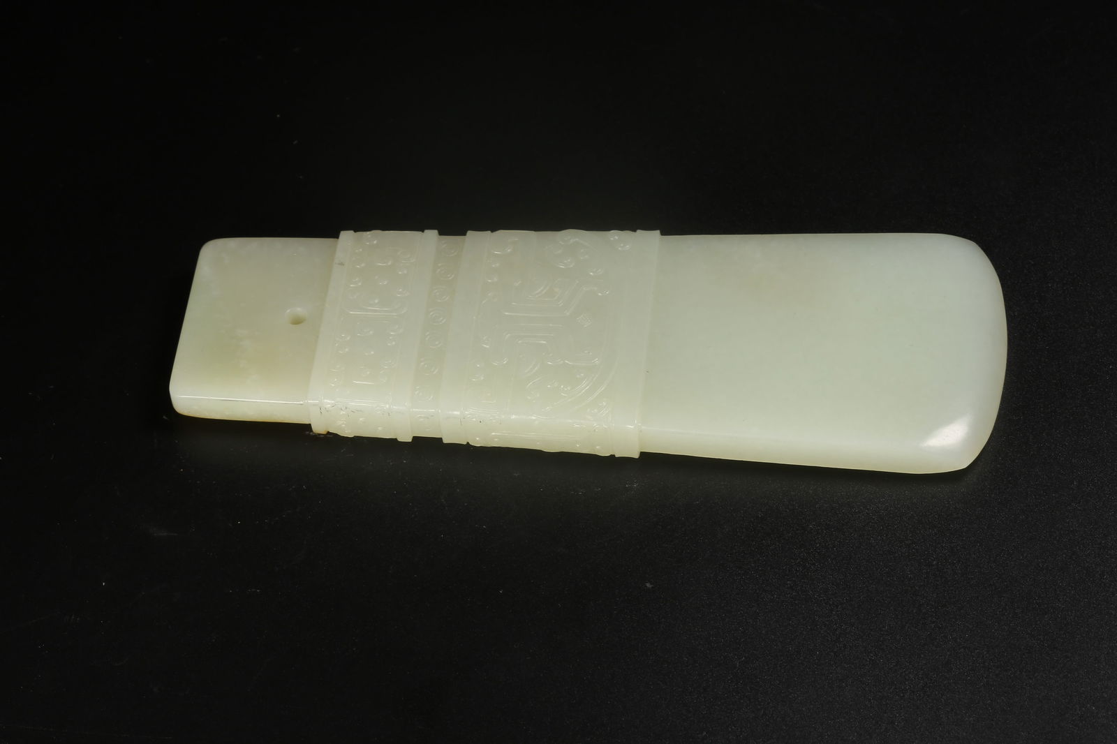 A HETIAN JADE BEAST-FACE PATTERN AXE - 4