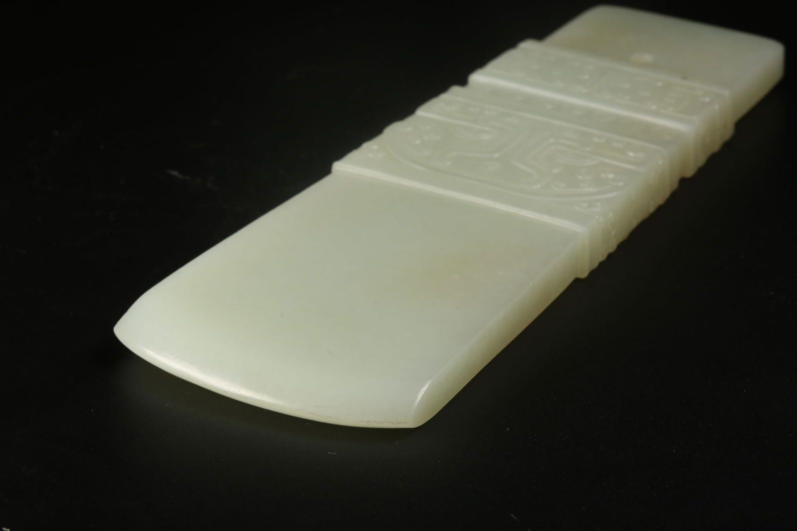 A HETIAN JADE BEAST-FACE PATTERN AXE - 7