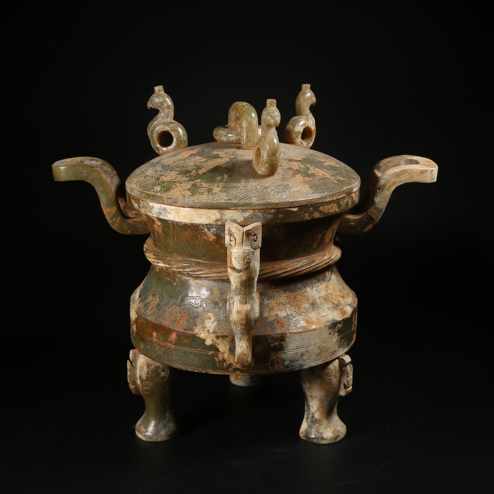 A ARCHAIC JADE TRIPOD LIDDED CENSER (1 of 9)