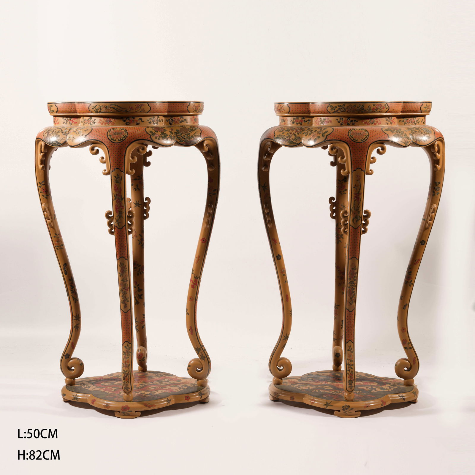 A POLYCHROME LACQUER OCCASIONAL TABLE DECORATED WITH SEA AND DRAGON MOTIFS (1 of 13)