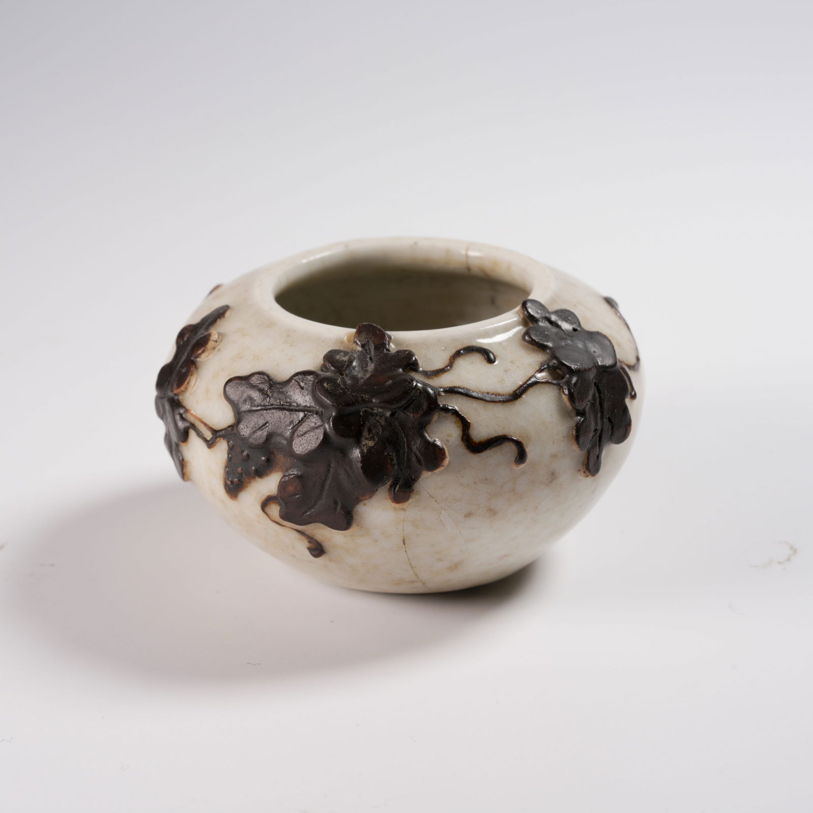 A GE WARE "IRON-SPLASHED" WATER DROPPER: Ge Ware "Iron-Splashed" Water Dropper