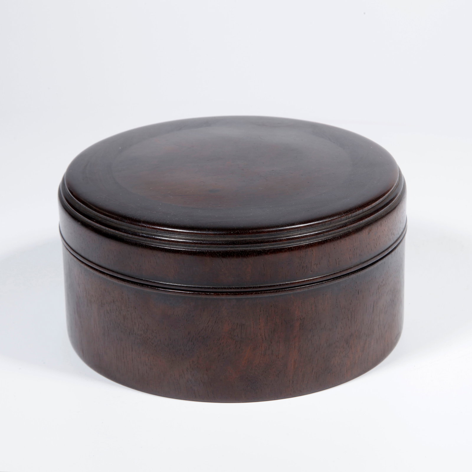 A ZITAN WOOD CARVING COVERED BOX (1 of 9)