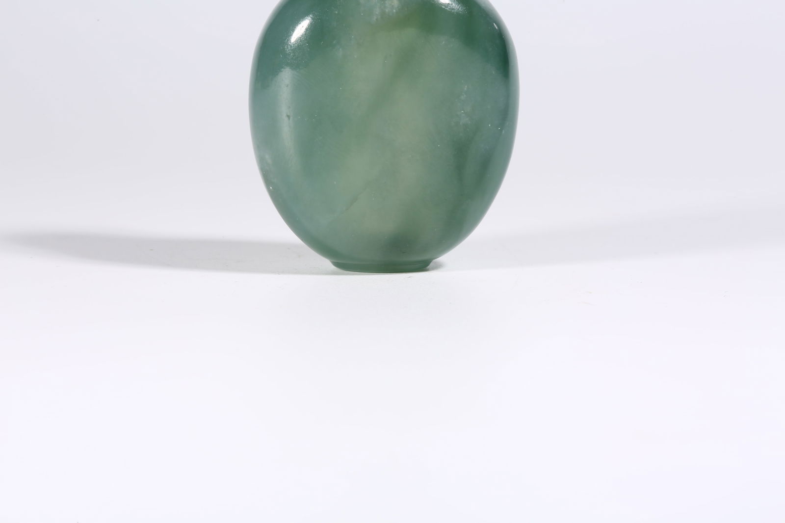 A JADEITE SNUFF BOTTLE - 3