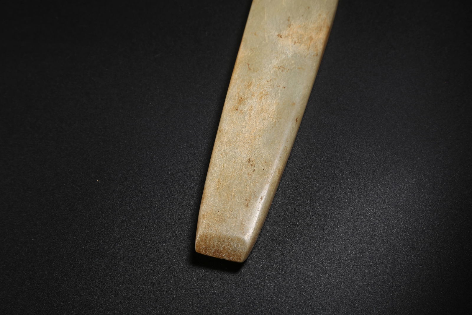 A ARCHAIC JADE AXE - 5