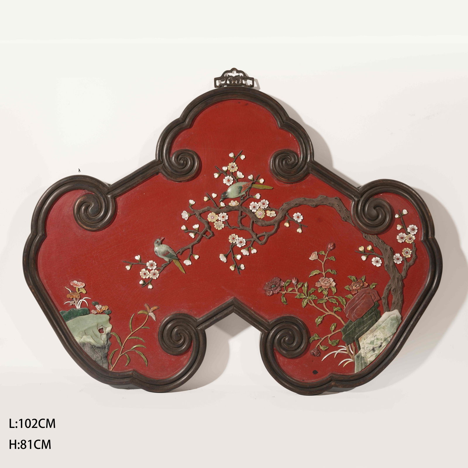 A LINGZHI-SHAPED LACQUER HANGING PANEL INLAID WITH "HUNDRED TREASURES" AND DECORATED WITH (1 of 7)