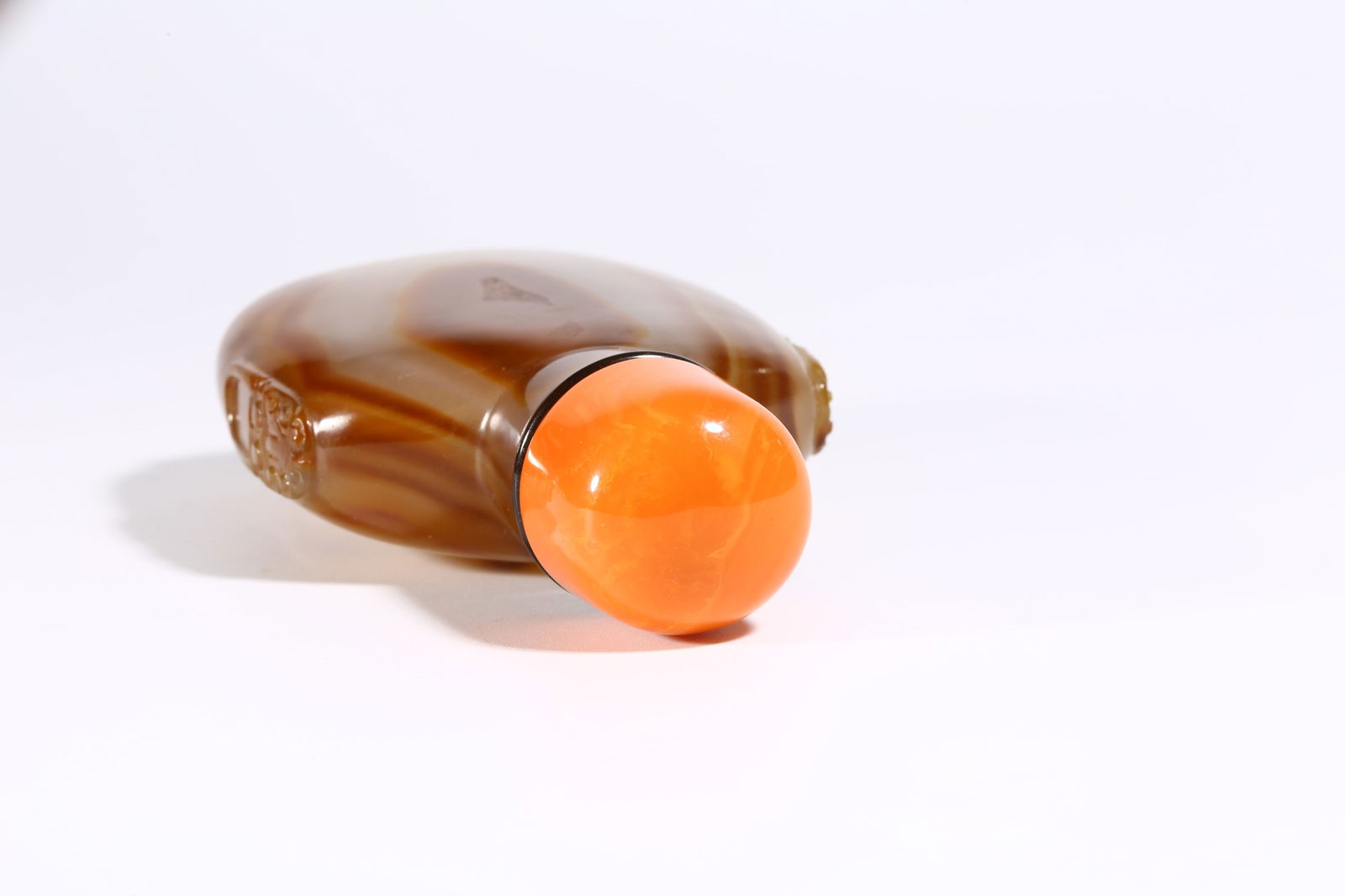 A AGATE SNUFF BOTTLE - 8