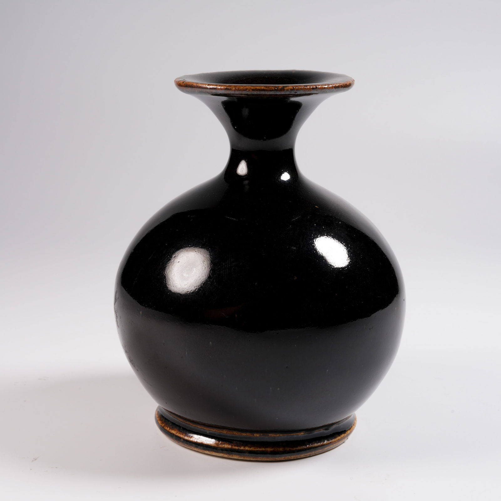 A DING WARE FLOWER VASE - 2