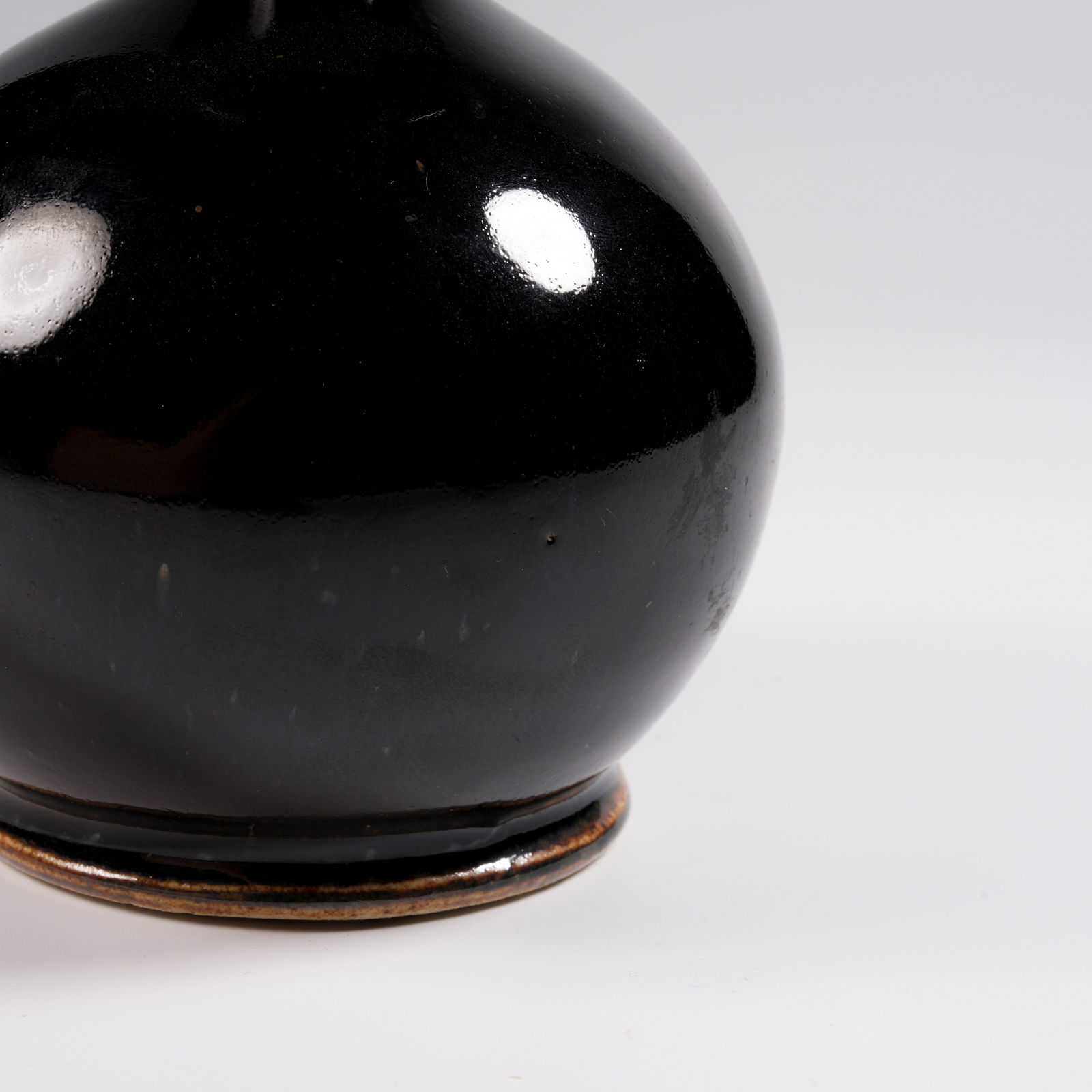 A DING WARE FLOWER VASE - 7