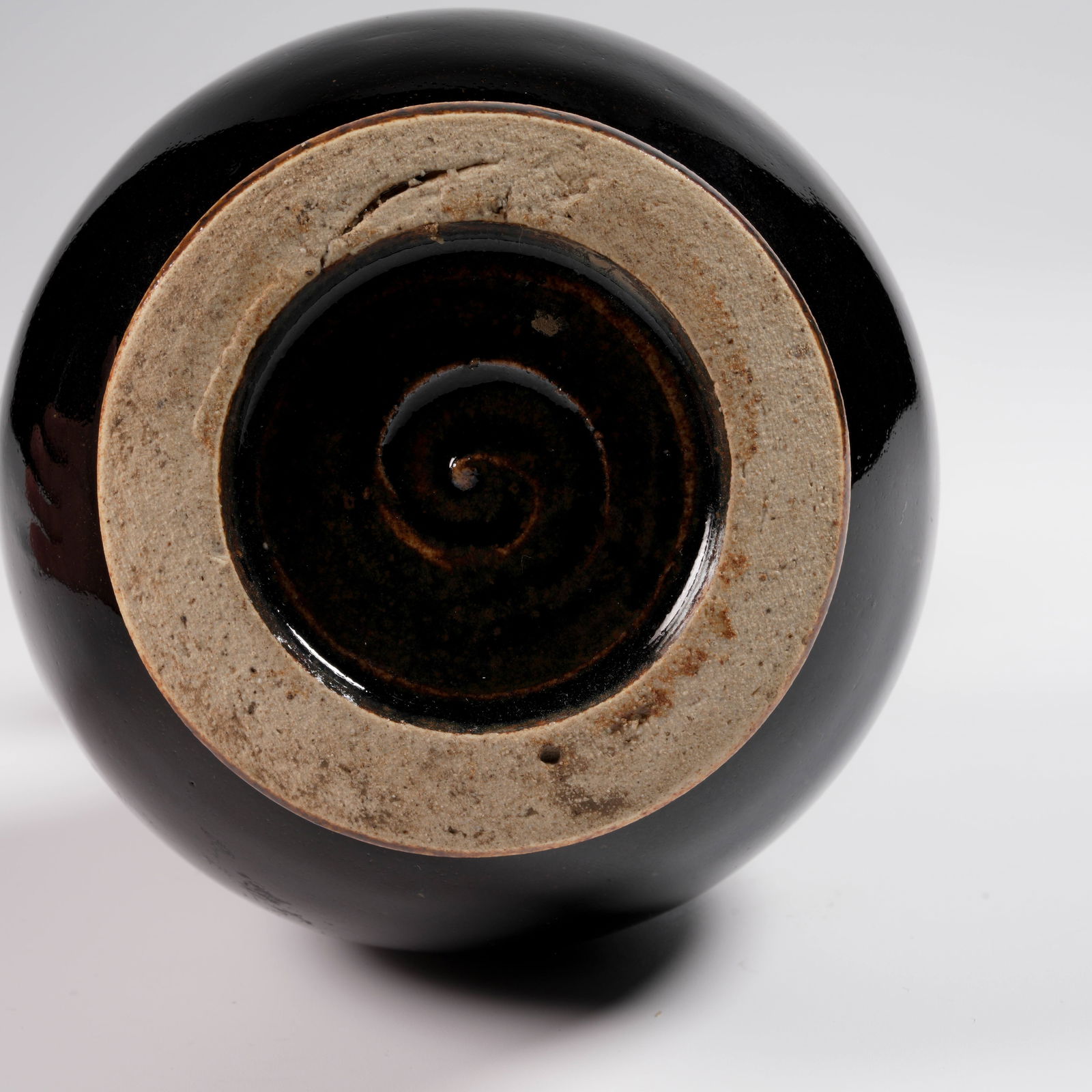 A DING WARE FLOWER VASE - 9