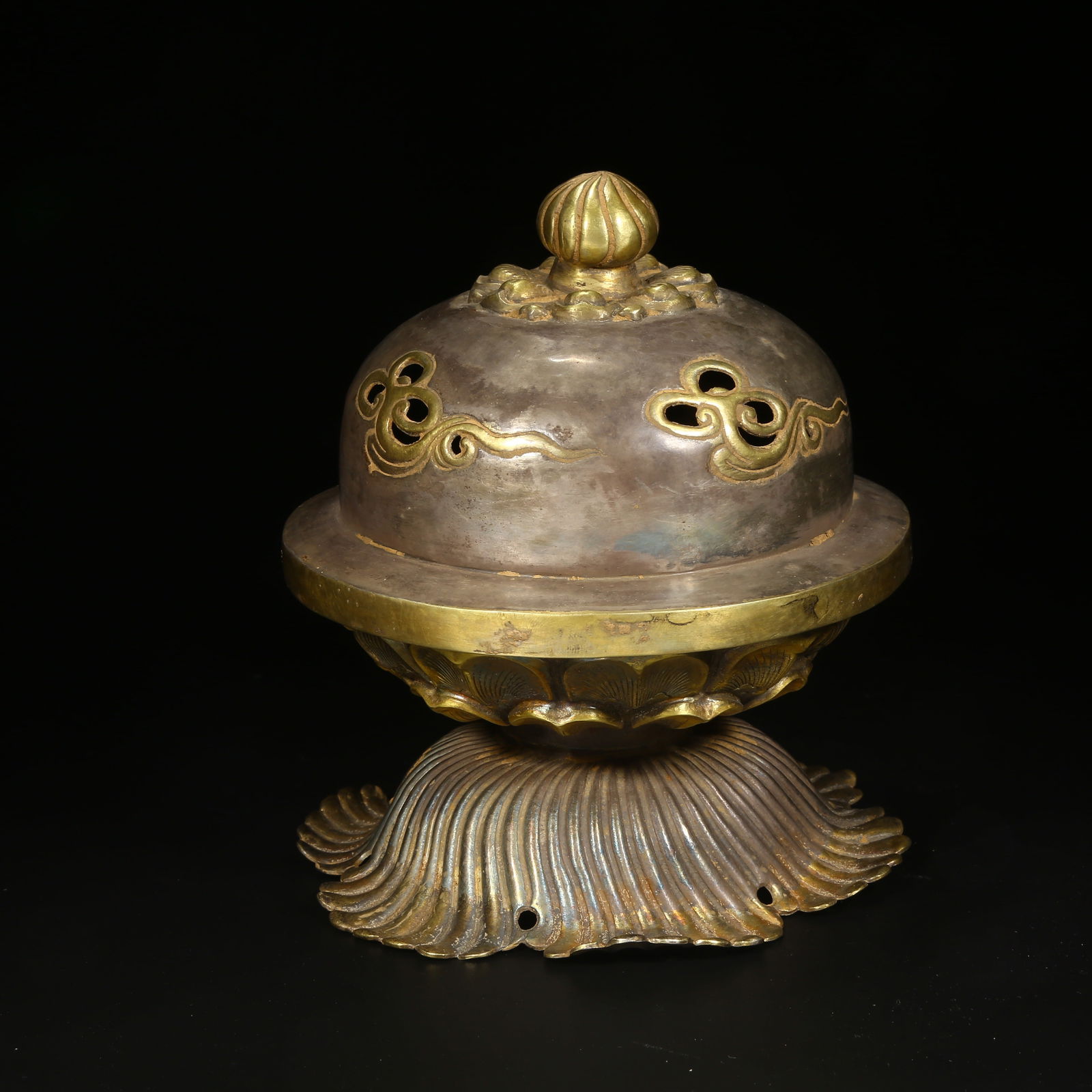 A SILVER INCENSE BURNER WITH PART GILDING AND LOTUS PETAL DESIGN (1 of 9)