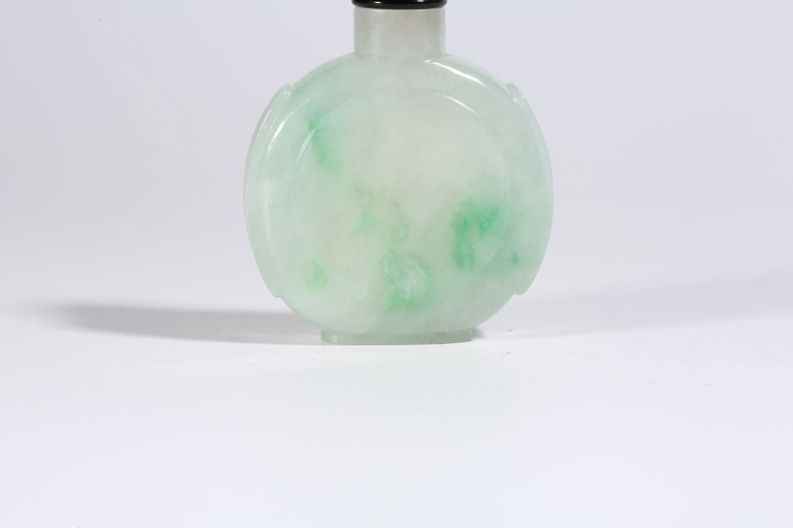 A JADEITE SNUFF BOTTLE - 3