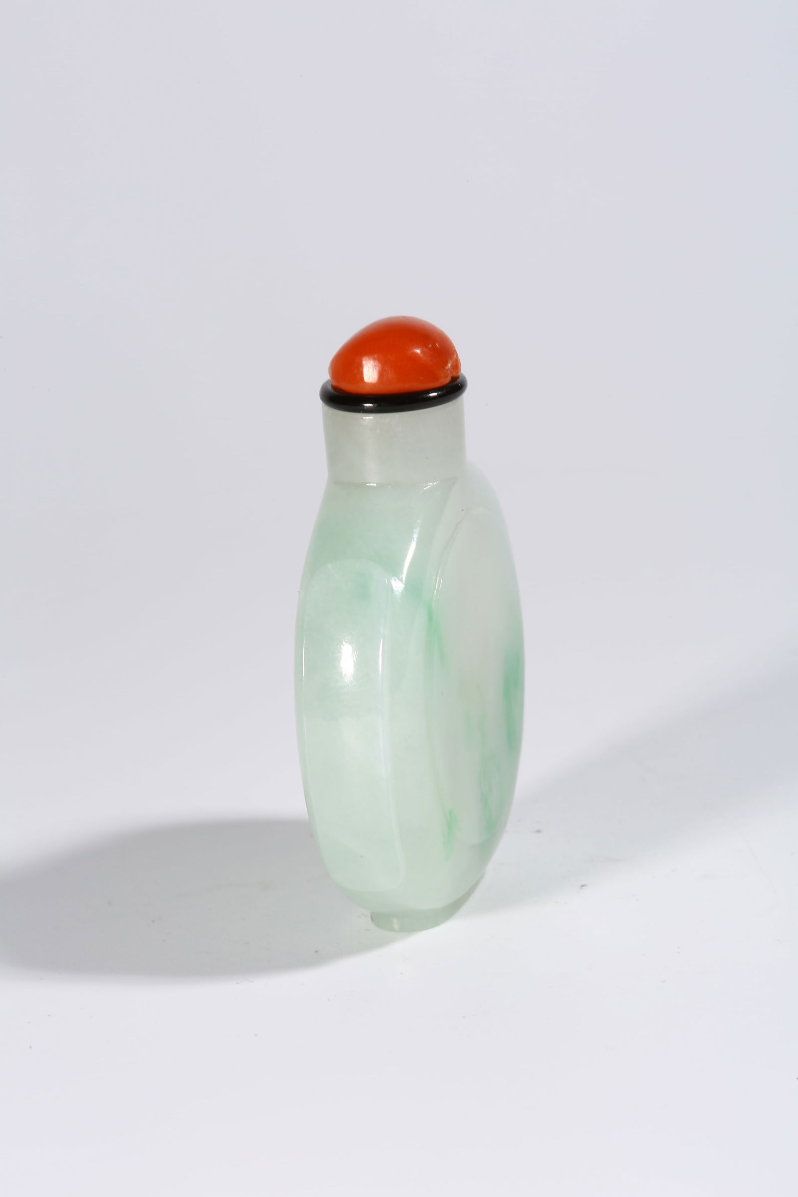 A JADEITE SNUFF BOTTLE - 5