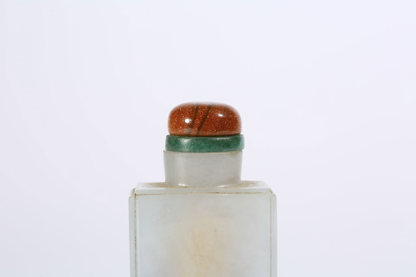 A SQUARE JADEITE SNUFF BOTTLE - 2