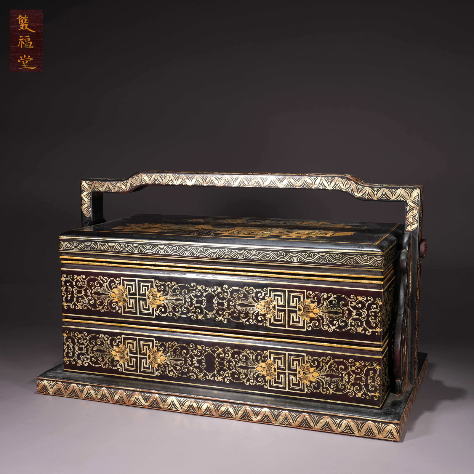 A LACQUER CARRYING BOX WITH GILT FLOWER MOTIFS (1 of 10)