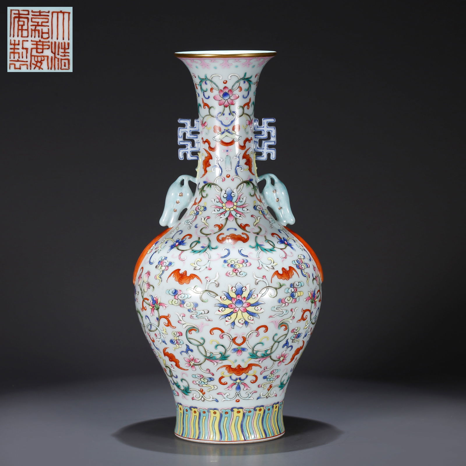 A DOUCAI RIBBON VASE WITH ENTWINED FLORAL DESIGN (1 of 9)