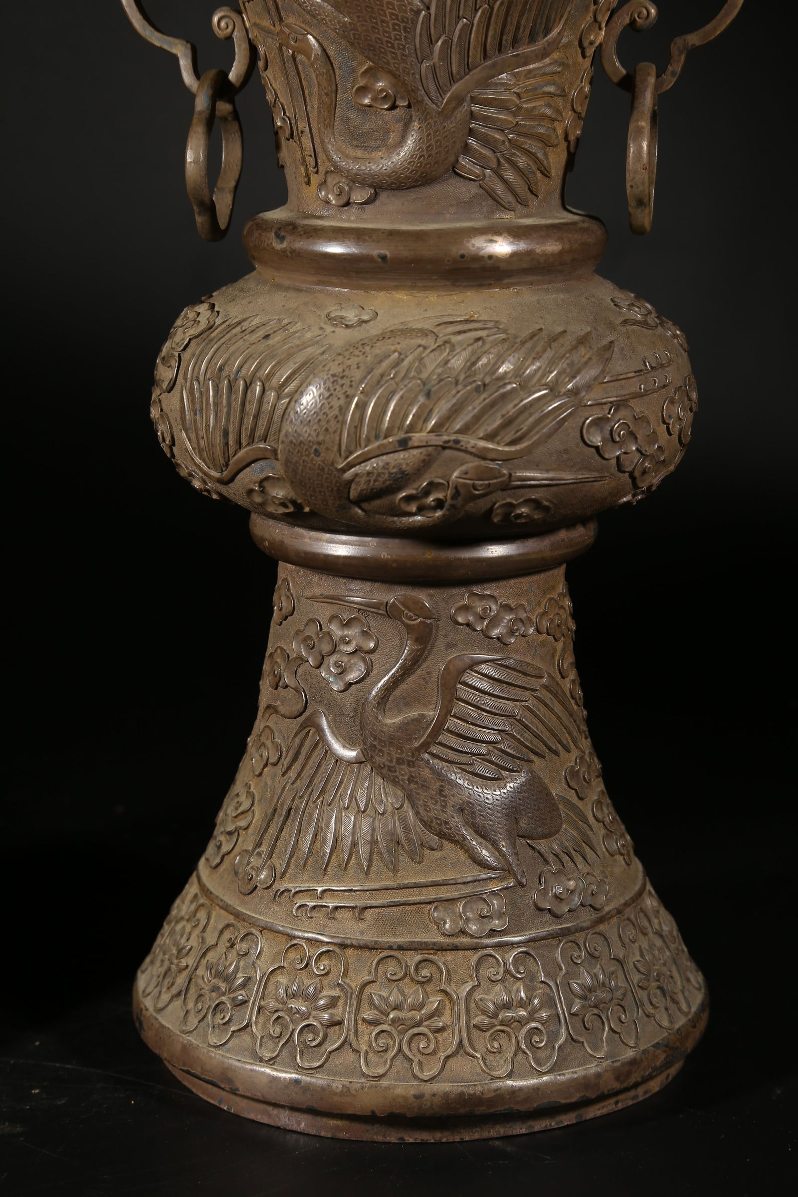 A SILVER CRANE PATTERN FLOWER GU SET - 5