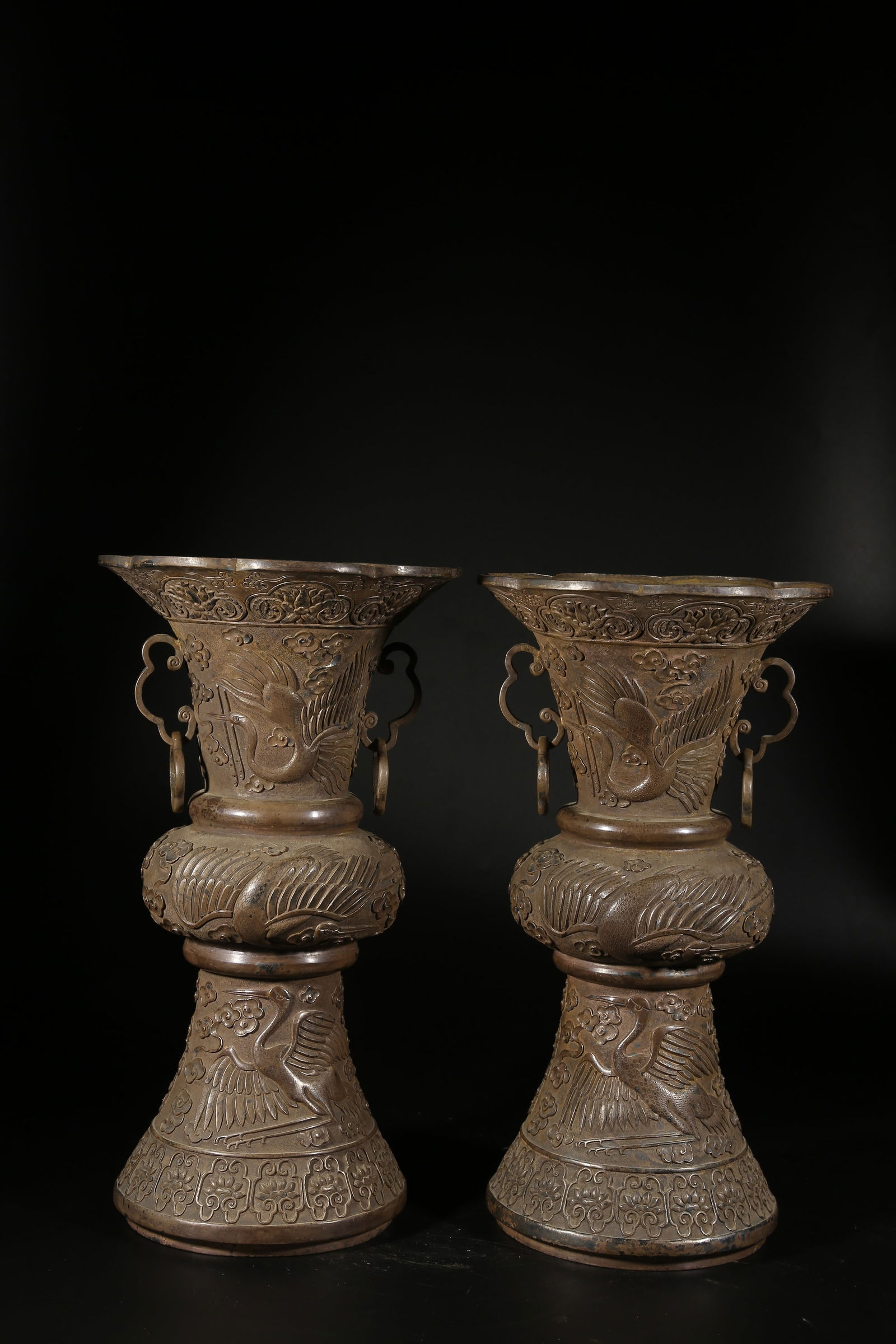 A SILVER CRANE PATTERN FLOWER GU SET - 7