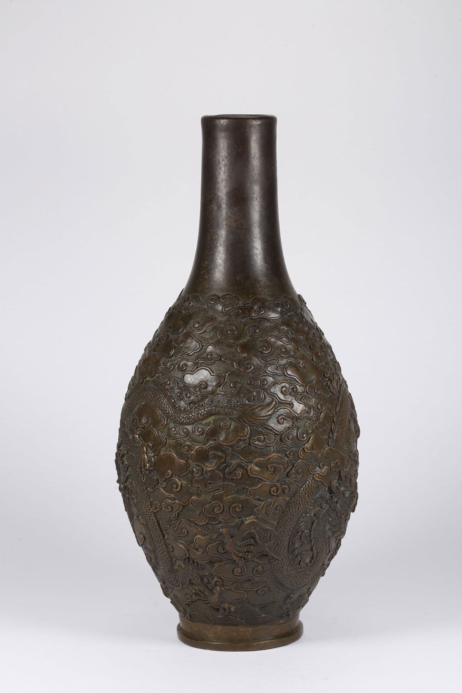 A BRONZE CLOUD AND DRAGON PATTERN APPRECIATION VASE - 4