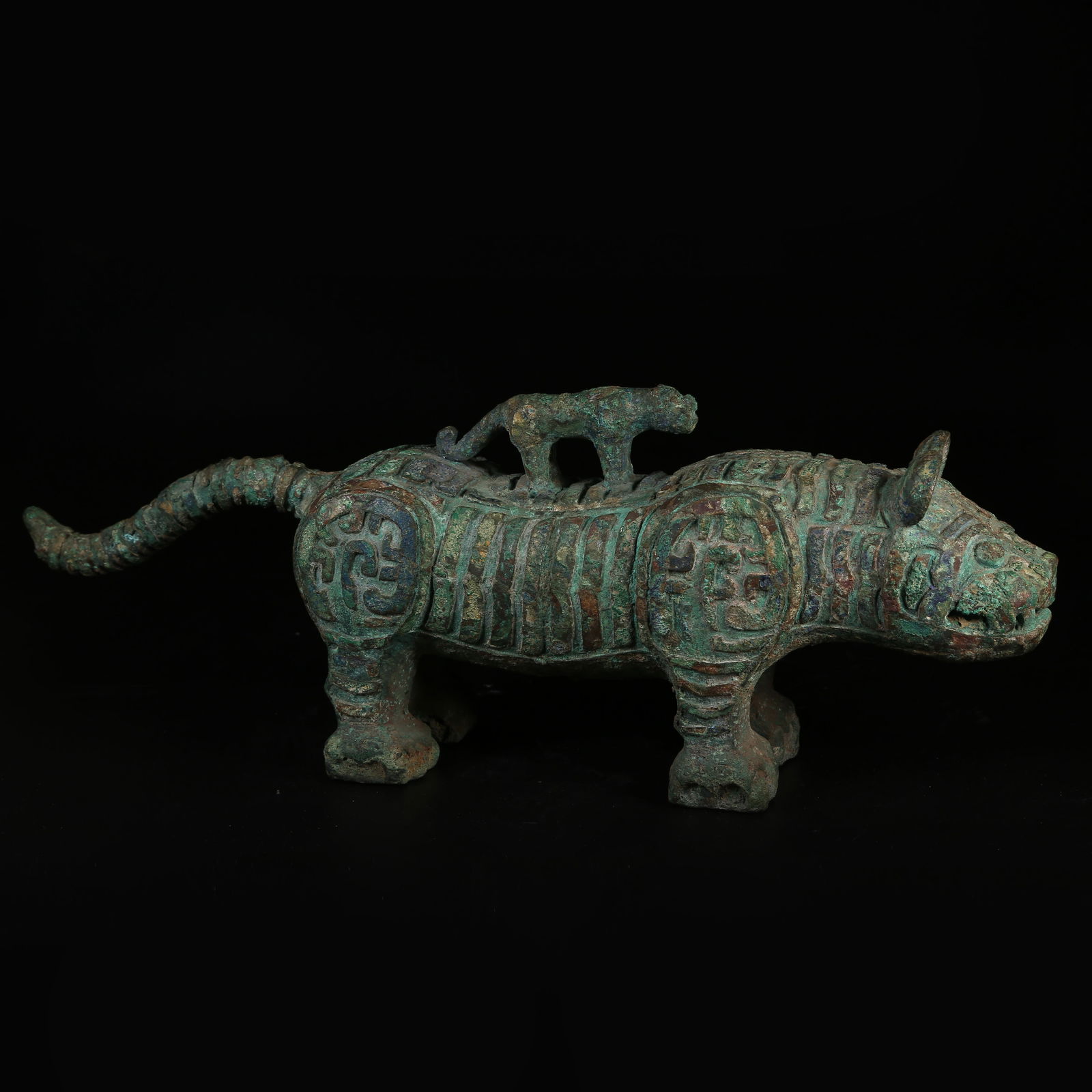 A BRONZE AUSPICIOUS TIGER FIGURINE: Bronze Auspicious Tiger Figurine
