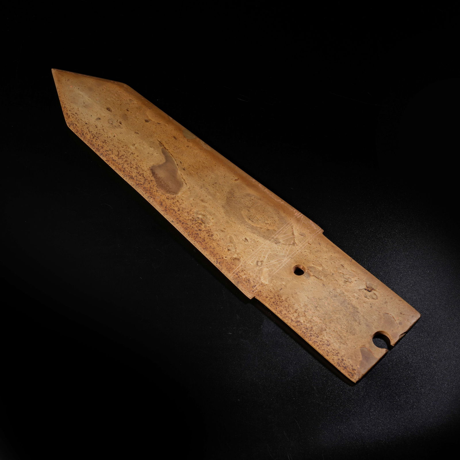 A ANCIENT JADE GE (DAGGER-AXE) (1 of 8)