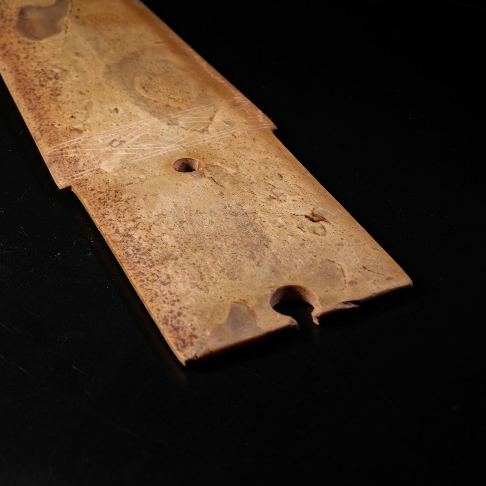 A ANCIENT JADE GE (DAGGER-AXE) - 5