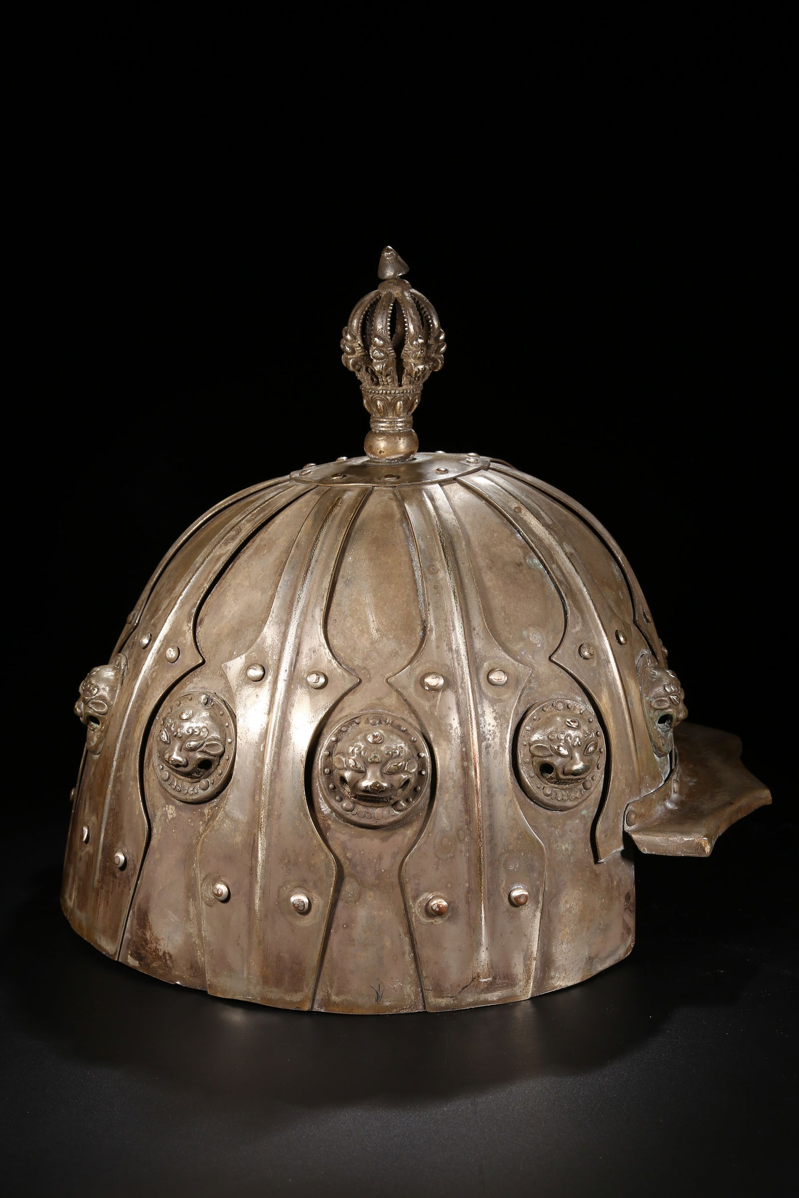 A GILT SILVER DHARMA HAT - 8