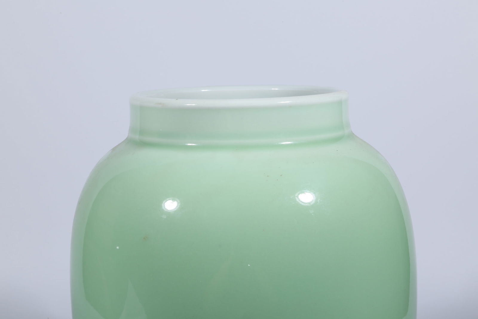 A CELADON-GLAZED JAR - 2