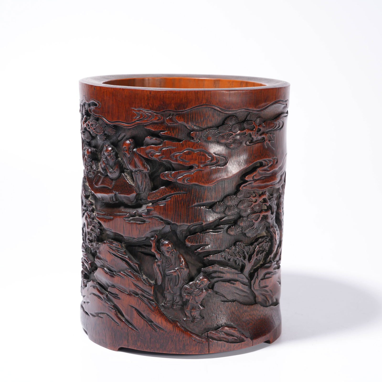 A BAMBOO ROOT CARVING FIGURE MOUNTAIN-PATTERN BRUSH HOLDER: Bamboo Root Carving Figure Mountain-Pattern Brush Holder