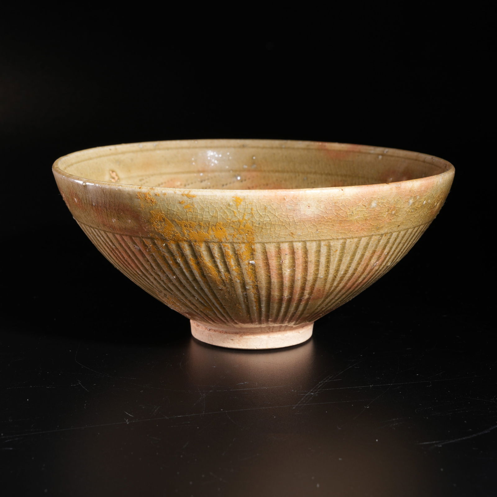 A YAOZHOU WARE BOWL WITH FLORAL DECORATION (1 of 10)