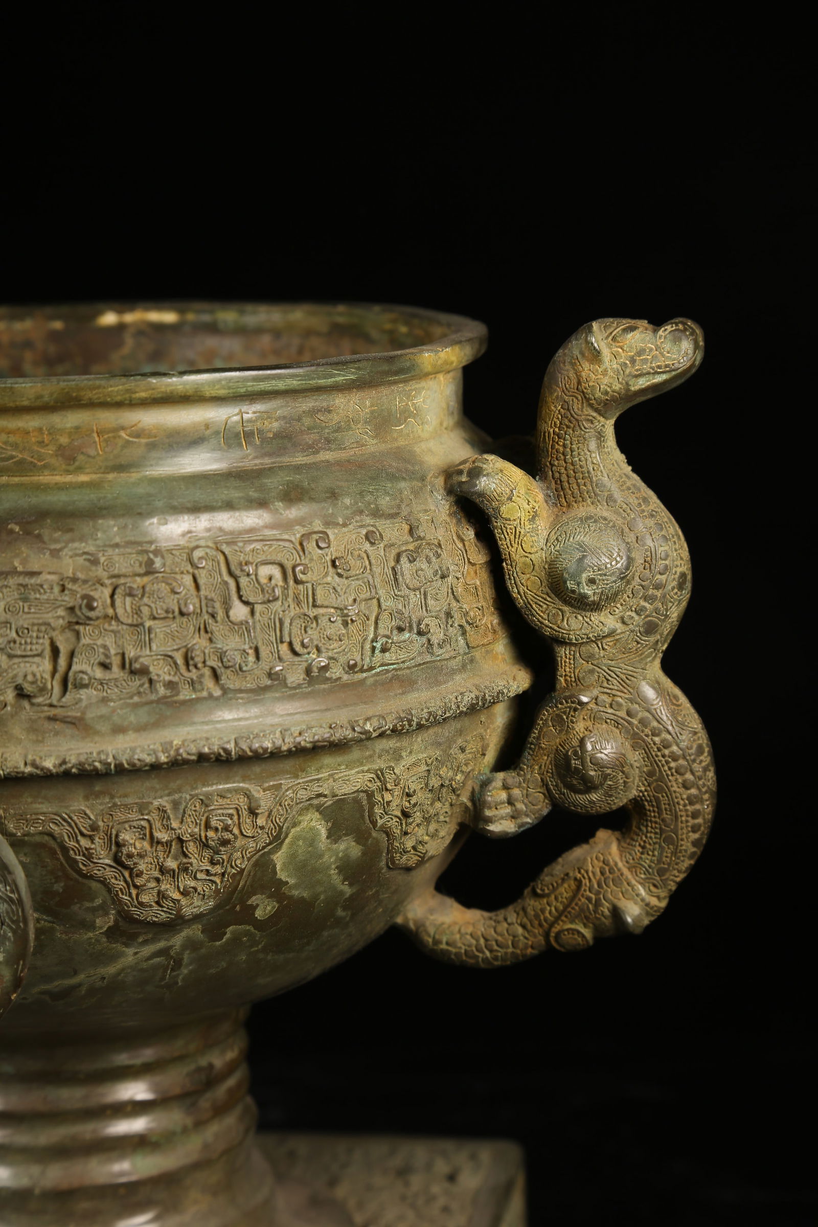 A BRONZE BEAST-HANDLED DOU - 5