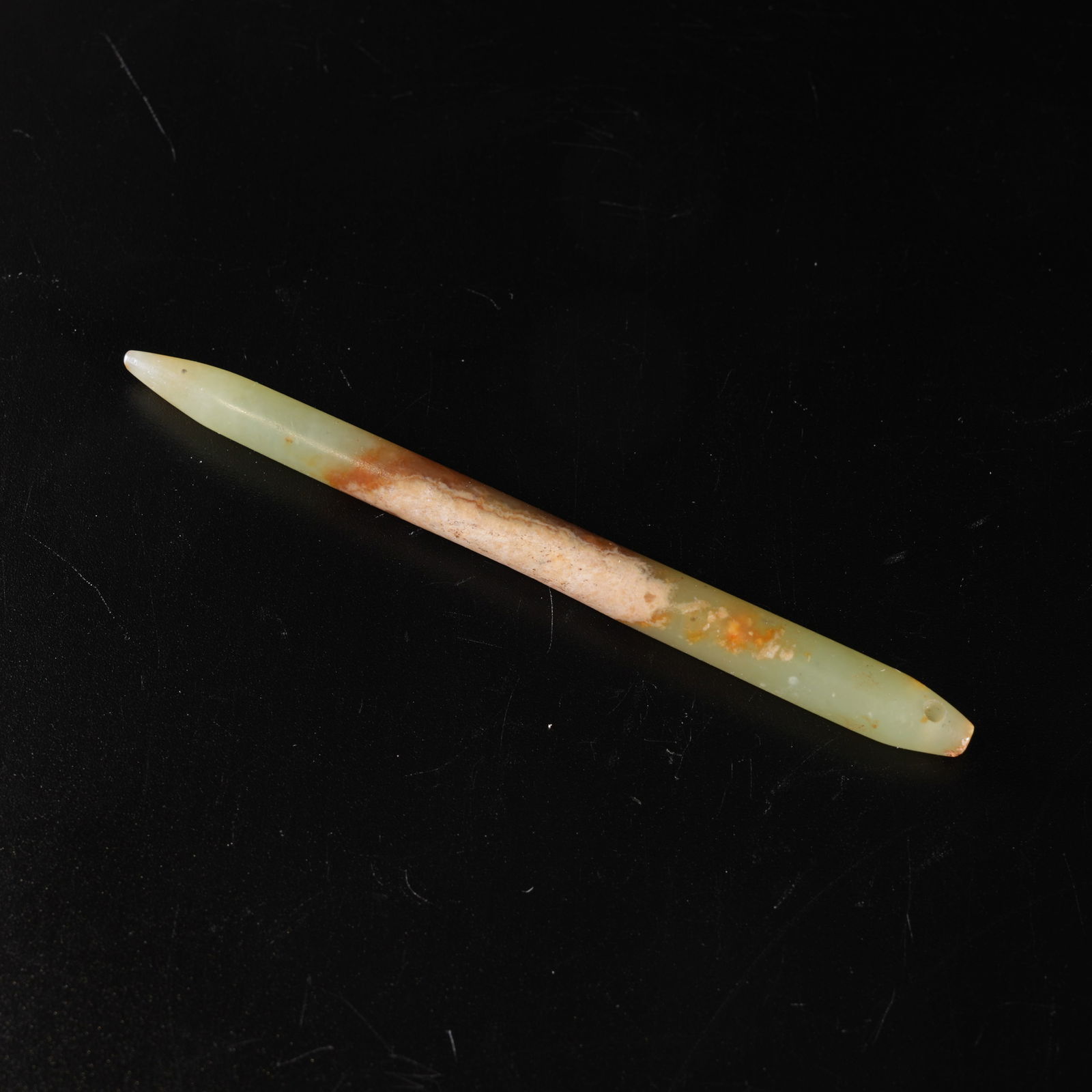 A HETIAN JADE CARVED PENDANT: Hetian jade carved pendant