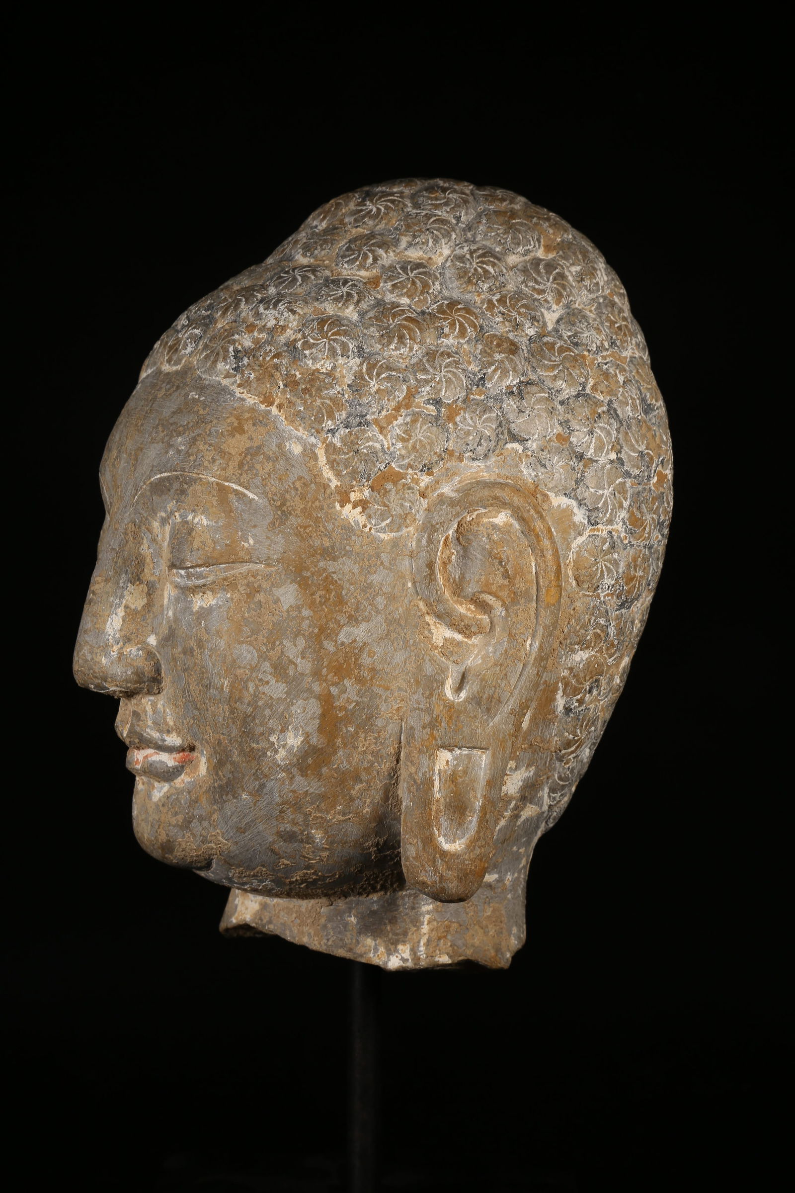 A BLUESTONE BUDDHA HEAD - 6