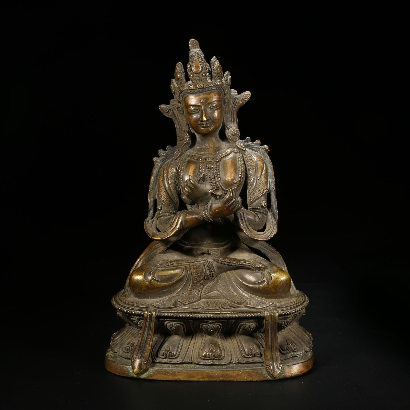 A BRONZE VAJRADHARA STATUE IN KANGXI STYLE: Bronze Vajradhara statue in Kangxi style
